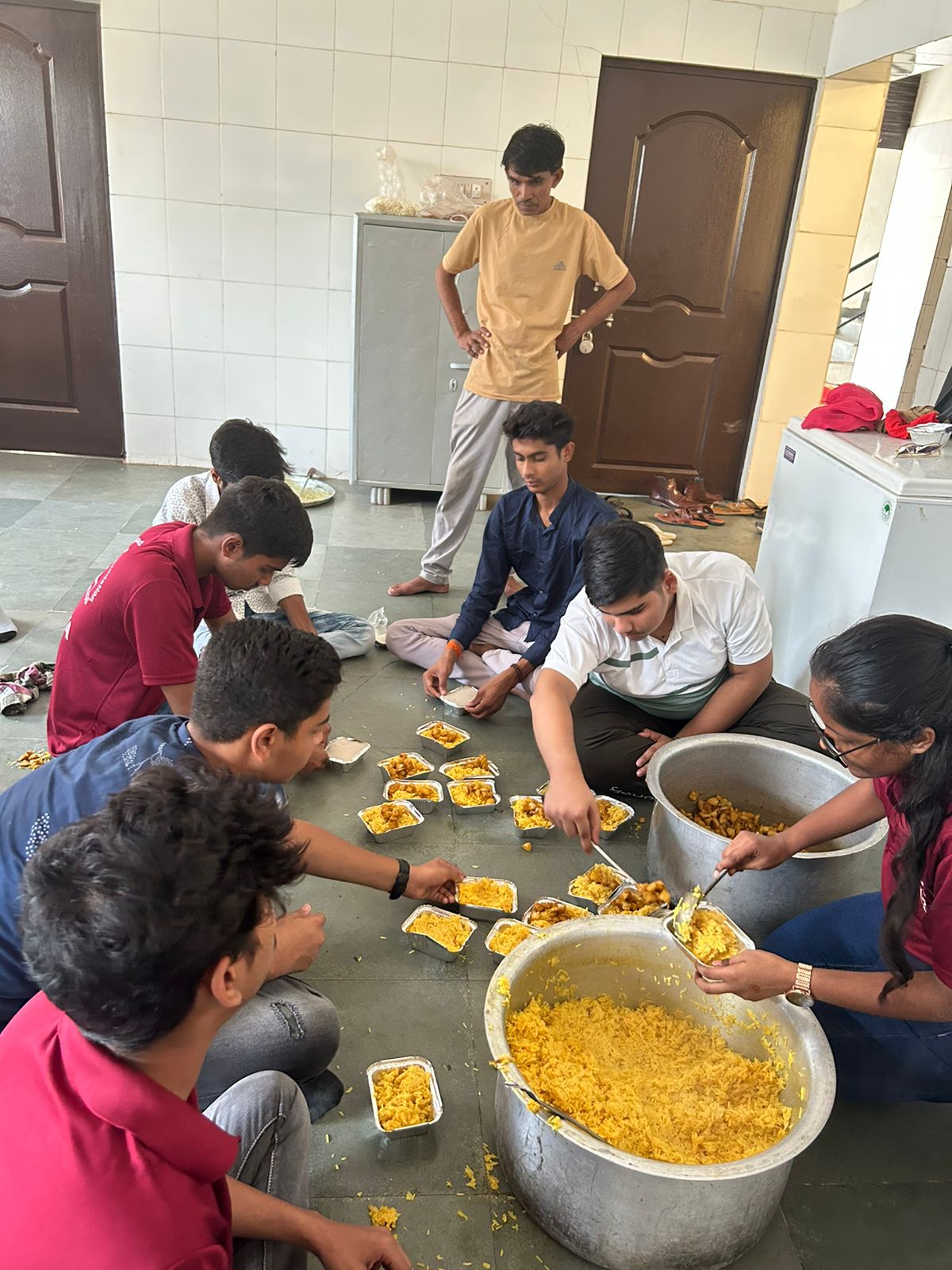 बच्चों की मदद